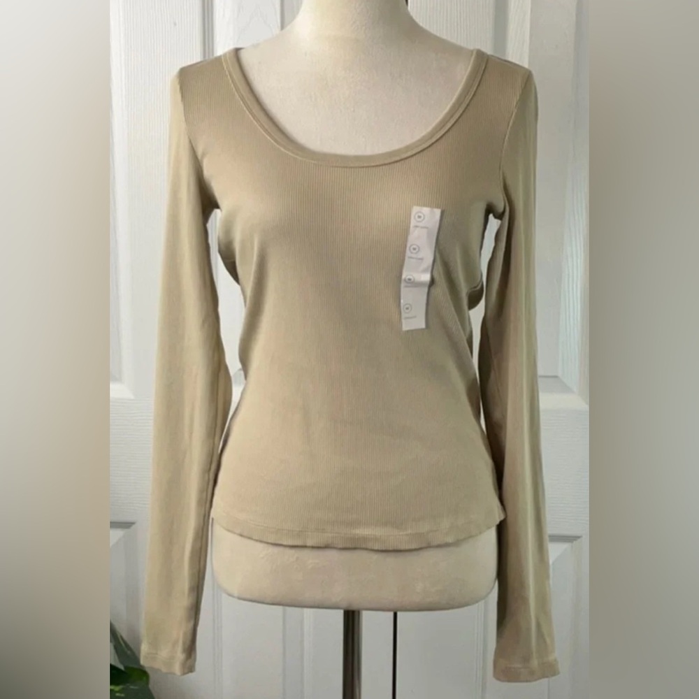Universal Thread Beige Ribbed Long-Sleeve Scoop Neck Top